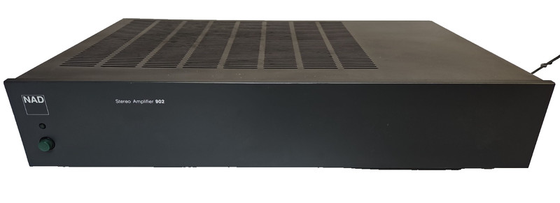 NAD 902 Stereo Amplifier