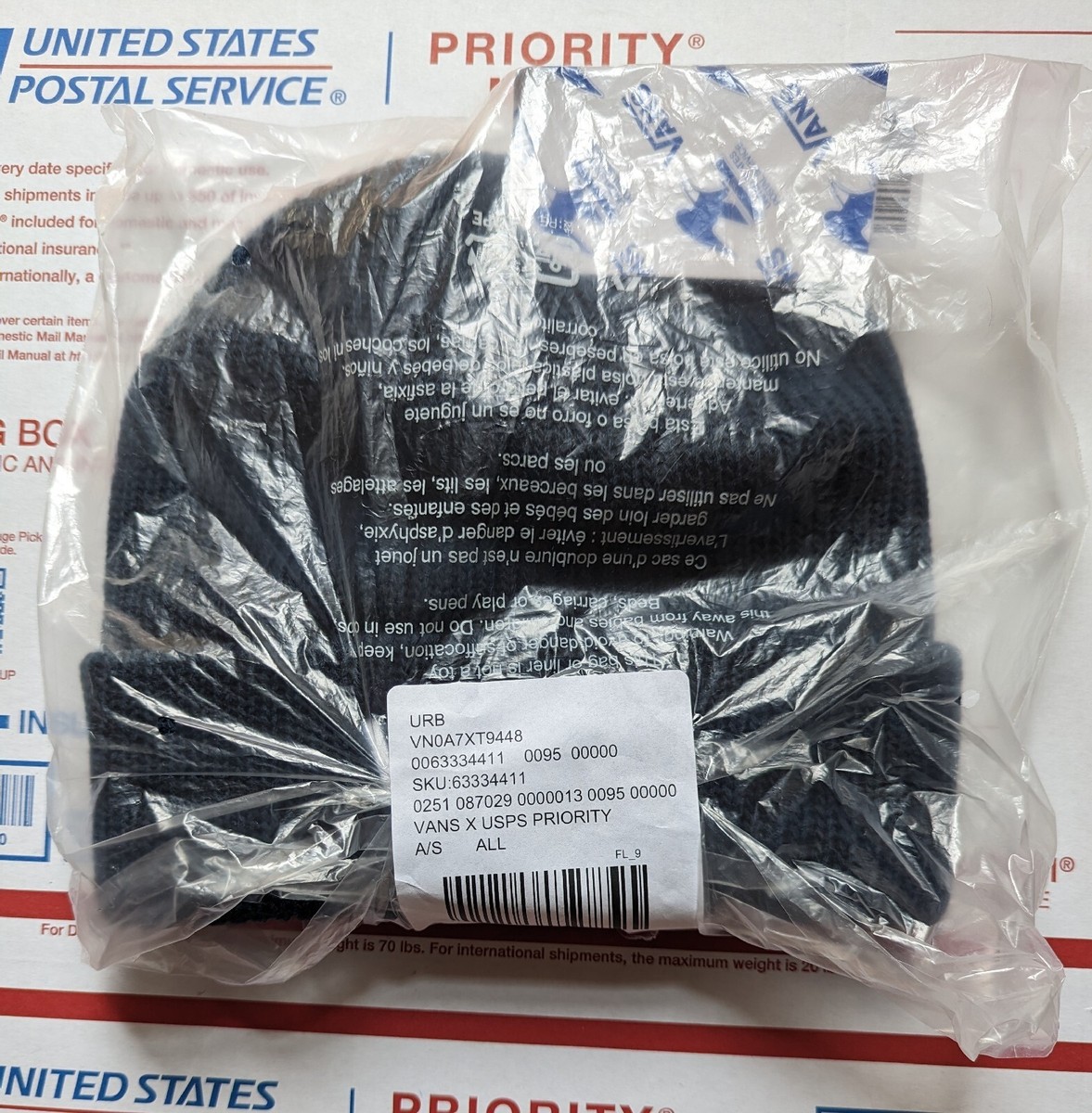 vans postal beanie