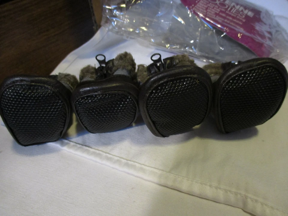 PETRAGEOUS DESIGN Cheyenne Booties Faux Suede w/Sherpa Lining Zipper Close Small - Image 3 of 4