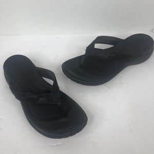 crocs thong flip flops