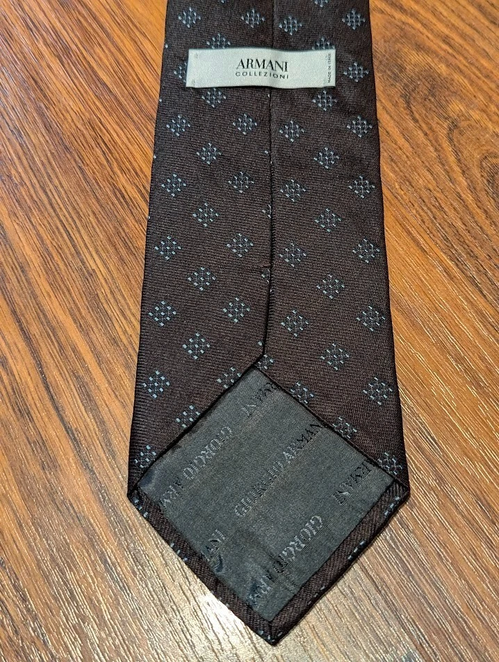 Corbata de diseño Giorgio ARMANI COLLEZIONI 100% seda azul oscuro y cuello 1C Foto 3 de 4