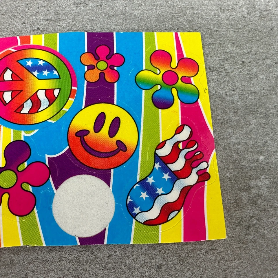 Pegatina de Colección Lisa Frank Bandera de EE. UU. Signo de Paz Flower Power Huella Cara Sonriente 2" Foto 3 de 4
