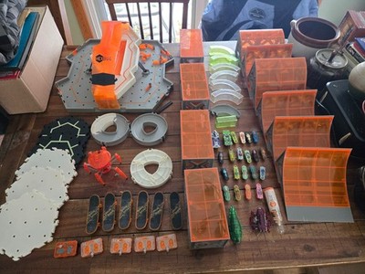 Hexbug Nano Lot - 24 BUGS,  Baseplates, Tubes, Ramps + Habitat More Mega Lot