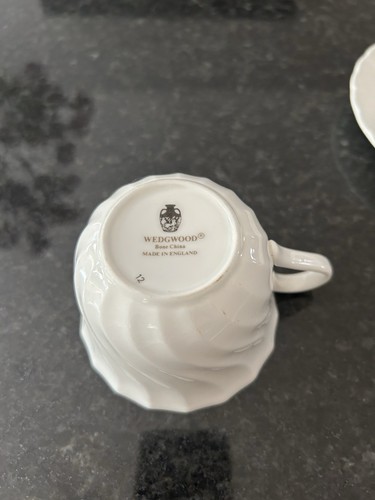 Wedgwood Candlelight 5 Cups And Saucers in Excellent Condition - Picture 3 of 6