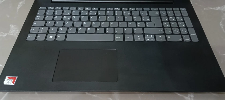 Lenovo V145-15AST A4-9125 15,6" (4GB, AMD A4 Dual Core, 240GB) Notebook -... - Immagine 3 di 4