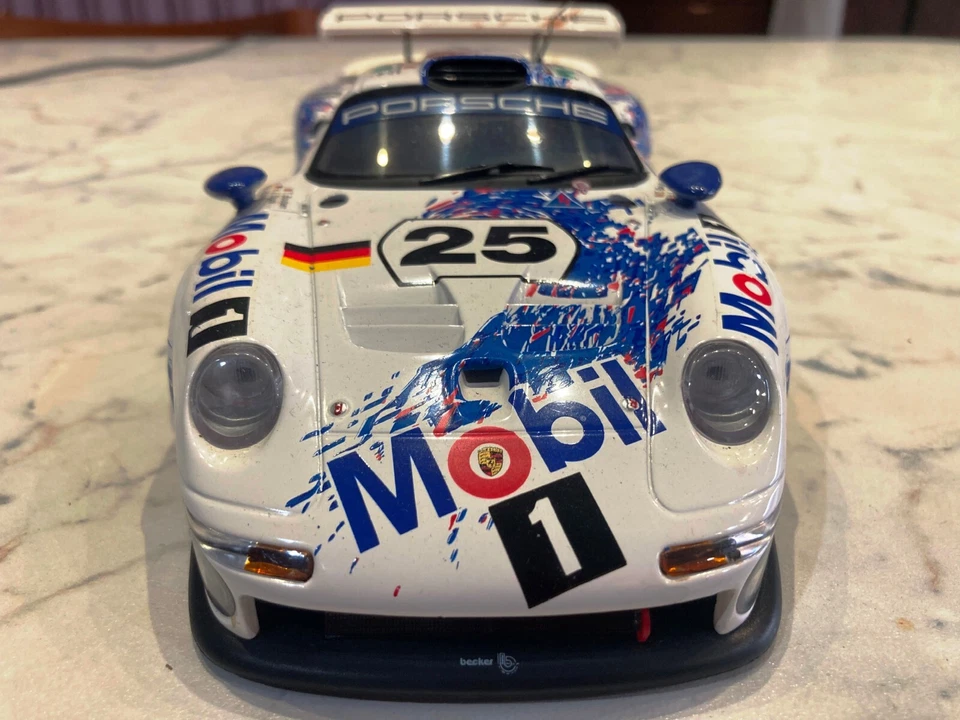 Porsche 911 GT1 #25 T.Boutsen-J.Stuck-B.Wollek UT Models Scala 1/18 19723X - Immagine 3 di 4