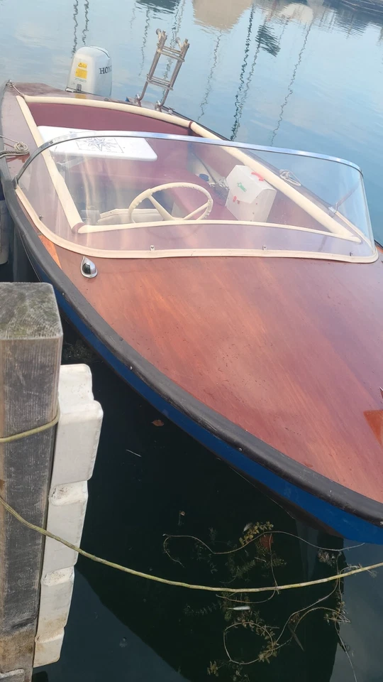 boot mit motor und trailer