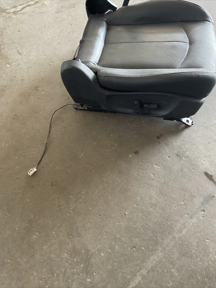 Cojín asiento delantero derecho Infiniti G37 10-13 87300-JU04A Foto 3 de 4