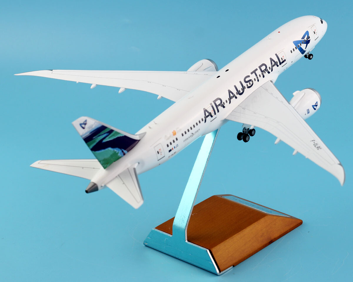 JC Wings 1:200 Air Austral Dreamline Boeing 787-8 Diecast