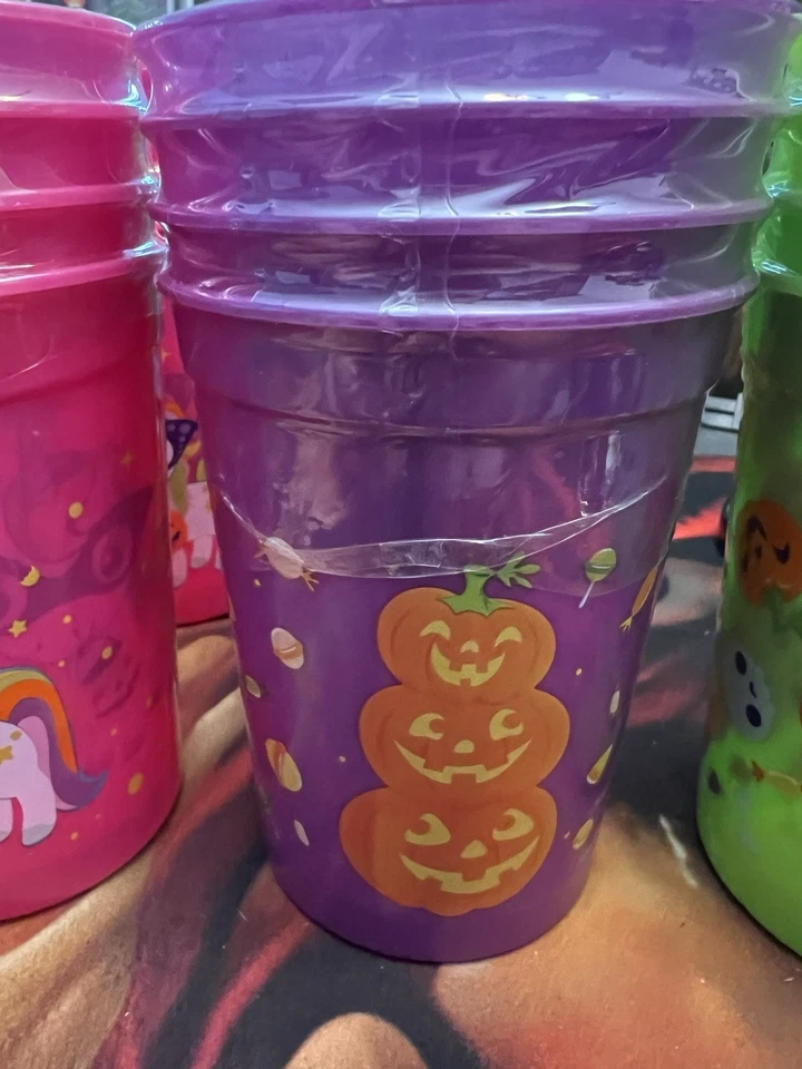 Nuevo Juego de 4 Vasos de Plástico Halloween 12oz Tazas Propiedad de Mujeres Fiesta Lote de 28 Foto 4 de 4