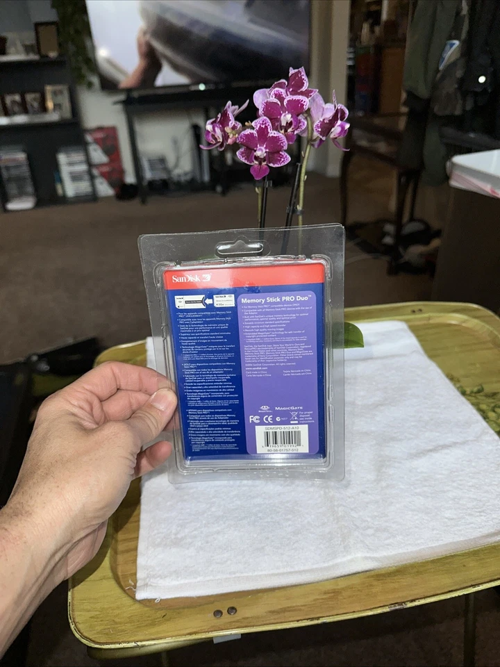 Sandisk 512 MB MemoryStick PRO Duo (SDMSPD-512-A10) New Sealed - Image 2 of 2