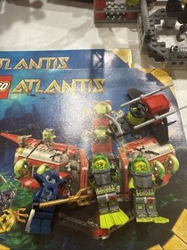 LEGO Set 8077 - Atlantis Exploration HQ - 99% Complete W Minifigures And Instru