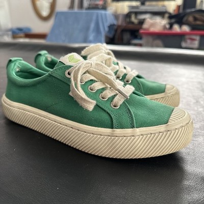 Cariuma Unisex Pantone Greenbrier OCA Low Canvas Sneakers Green W 6.5 M 5 - BP