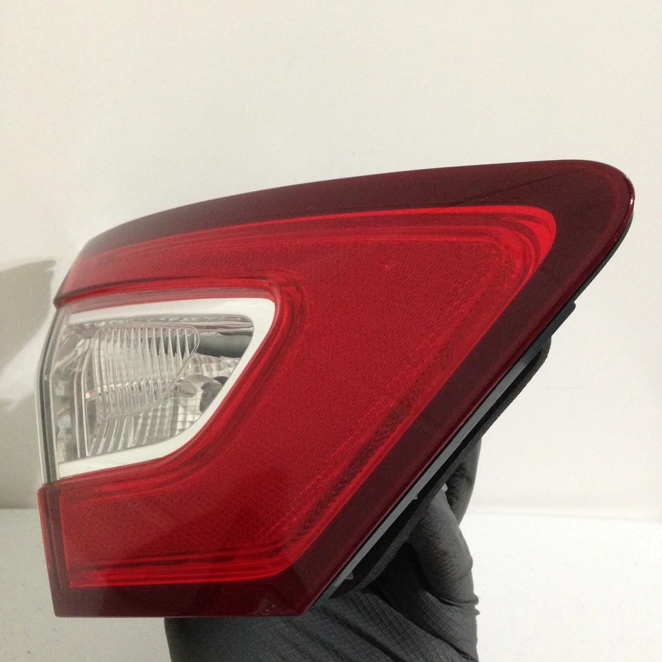 Ford Fusion 2013-2016 luces traseras interiores para conductor izquierdo + pasajero derecho OEM Foto 3 de 4