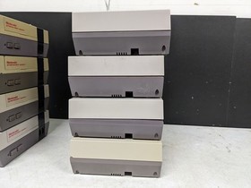 Lot of Nintendo Entertainment System NES Consoles (For Parts/Repair)