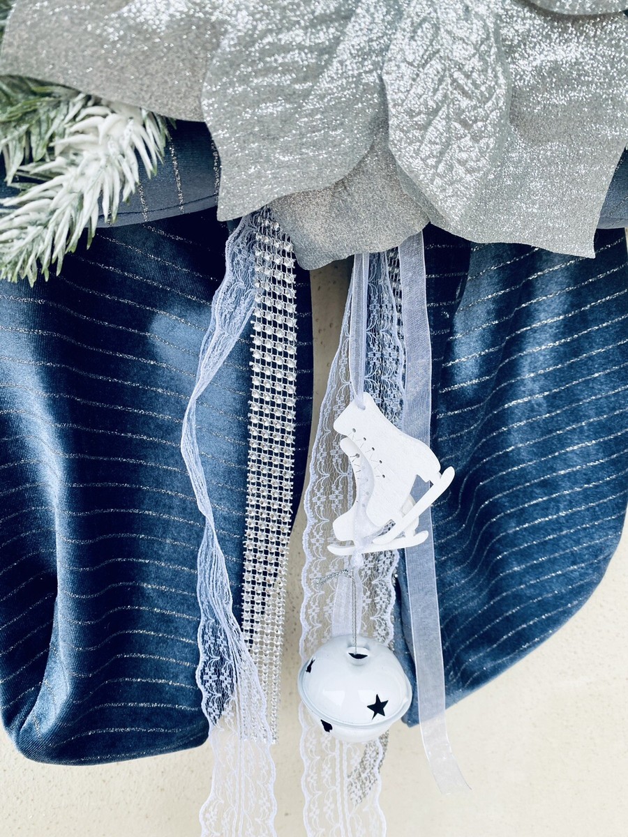MEEDEE Puntale per albero di Natale blu navy, 30,5 cm di larghezza, blu navy argento glitterato, ghirlanda per albero di Natale, decorazioni natalizie con fiocco di neve argento ghirlanda fiocco di