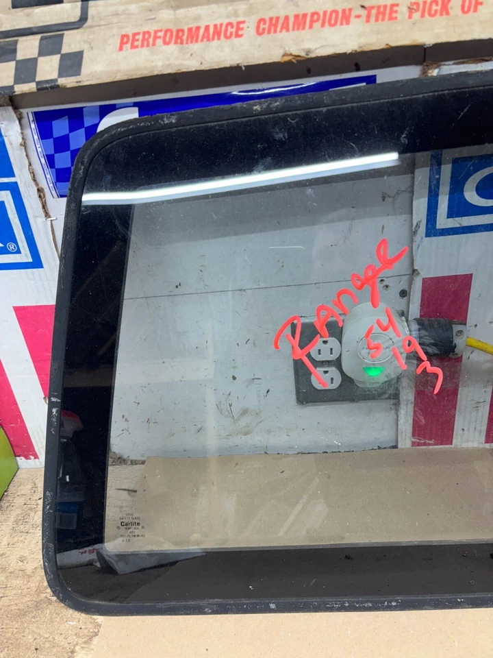 83 1989 1990 1992 Ford Ranger Mazda serie B perno en ventana trasera deslizante bonito OEM Foto 2 de 4