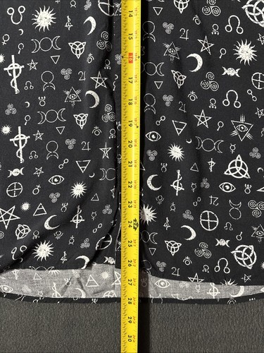 Hot Topic Black Short Sleeve Button Down Halloween Symbols Shirt Men’s Medium - Picture 4 of 5