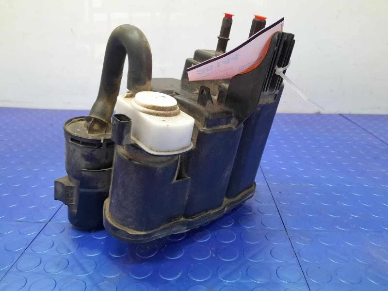 17-24 Chrysler Pacifica Voyager Fuel Vapor Charcaol Canister Assembly OEM - Image 4 of 4