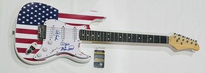 MIKE LOVE AL JARDINE BRUCE JOHNSTON SIGNED USA GUITAR THE BEACH BOYS JSA COA