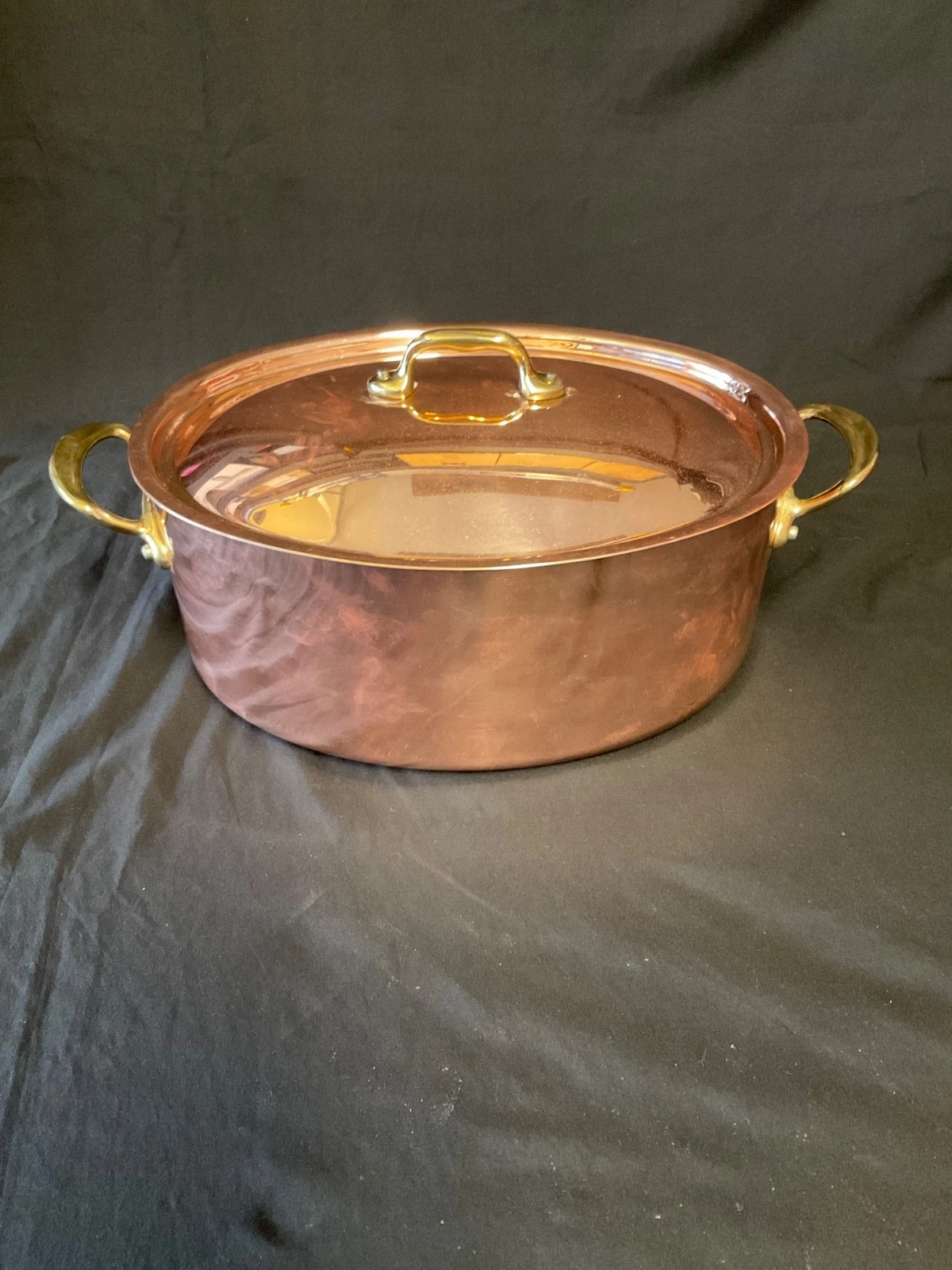 Mauviel Copper Oval Cocotte 6 3/4 Qt
Opens in a new window or tab