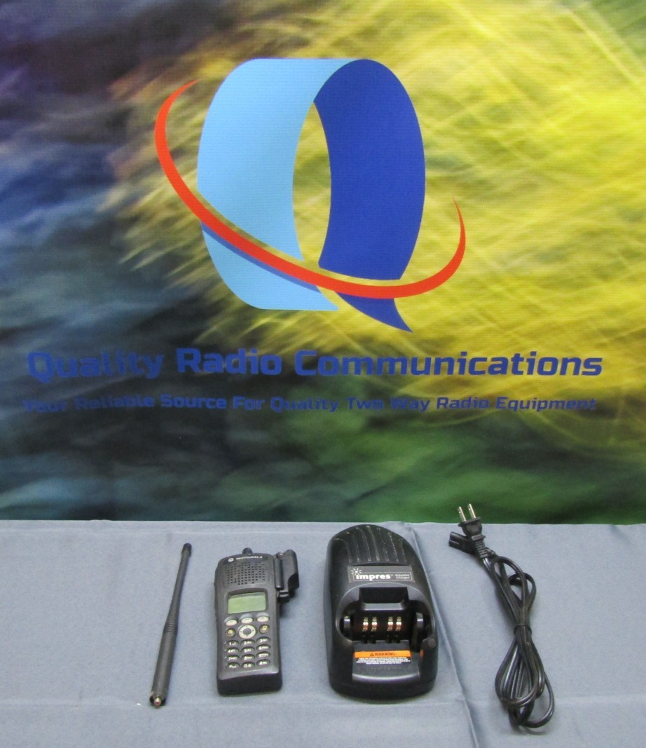 Motorola XTS2500 M3 136-174 MHz VHF P25 Two Way Radio w Charger H46KDH9PW7BN