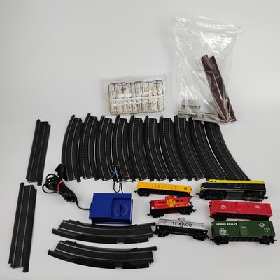 Life-Like HO Scale Santa Fe Electric Train Set Lot Power-Loc Track Transformer