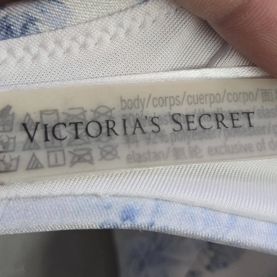 Victoria's Secret Women Swimwear 36D White Blue Floral Underwired Lightly Lined - Image 2 of 4