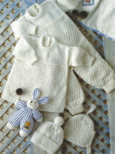 Baby Romper Suit, Dress, Hat & Bonnet Knitting Pattern 12-22" 4ply prem size 525 - Foto 1 di 3