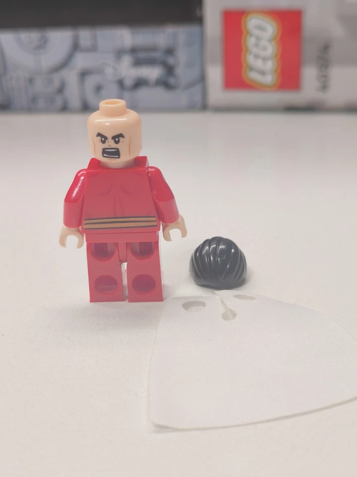 RARE DC Super Heroes Shazam Custom Lego Minifigure from SDCC Comiccon Exclusive - Image 3 of 3