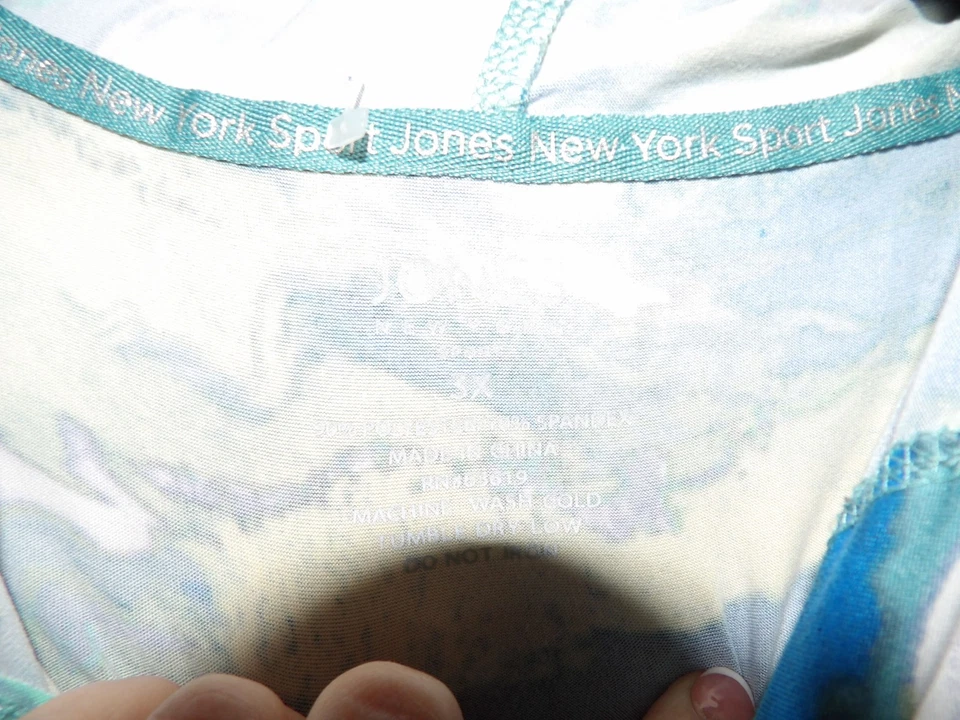 Moletom com capuz leve plus size Jones NY Sport 3X bolsos furos para polegar FRETE GRÁTIS - Imagem 2 de 4