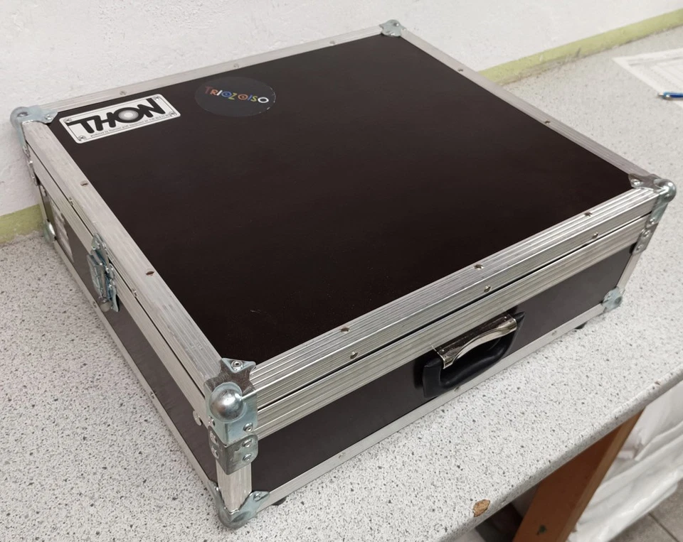 DMIX-20 IMG Stageline 19 Channel Audio Digital Mixer with Touchscreen - Image 2 of 4