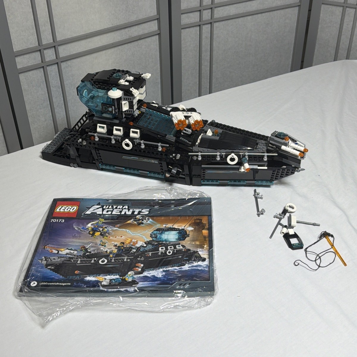 LEGO Ultra Agents Ultra Agents Ocean HQ 70173 - Incomplete No
