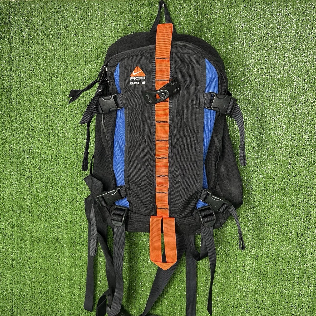 Vintage Nike ACG Karst 18 Backpack Hiking Outdoor Black Hip Vintage Nike ACG Karst 18 Backpack Hiking Outdoor Black Hip