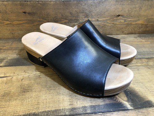 fluffy slippers purple