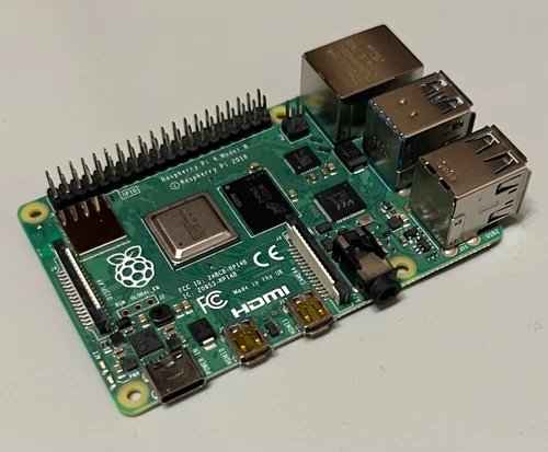Raspberry Pi 4 Model B 2 GB
