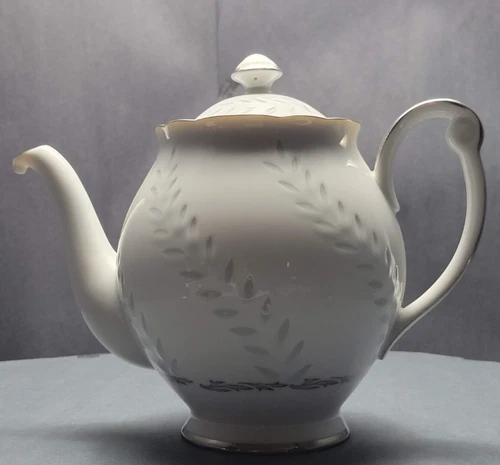 Vintage Seyei Fine China Pearl "Rice" Teapot with Lid - Hand Carved
