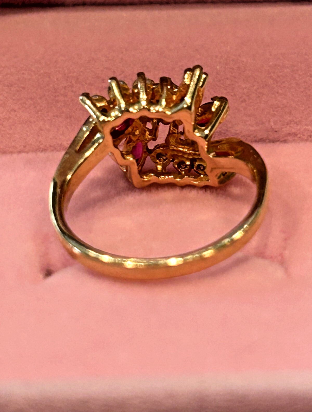 STUNNING 14K RUBY & DIAMOND RING YELLOW GOLD - image 5