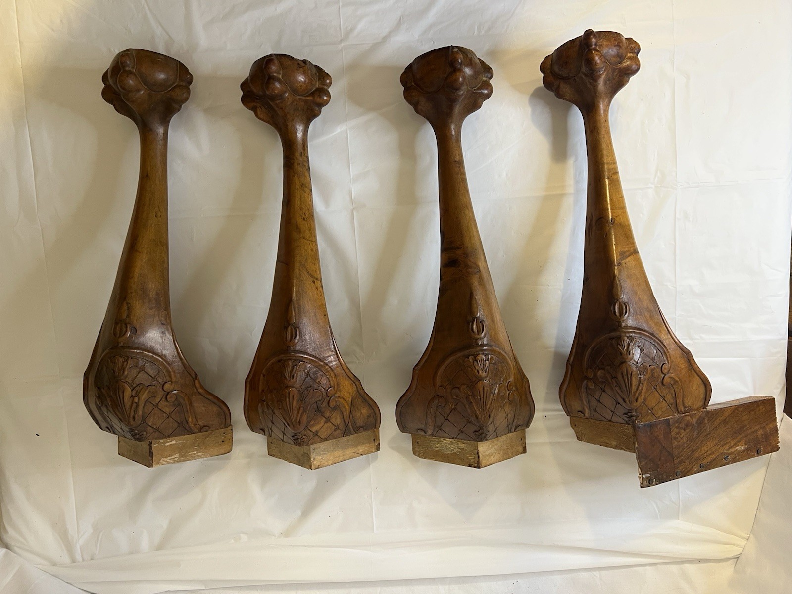 VTG Carved Wood Furniture Legs Ball And Claw Queen Anne Or Chippendale Style