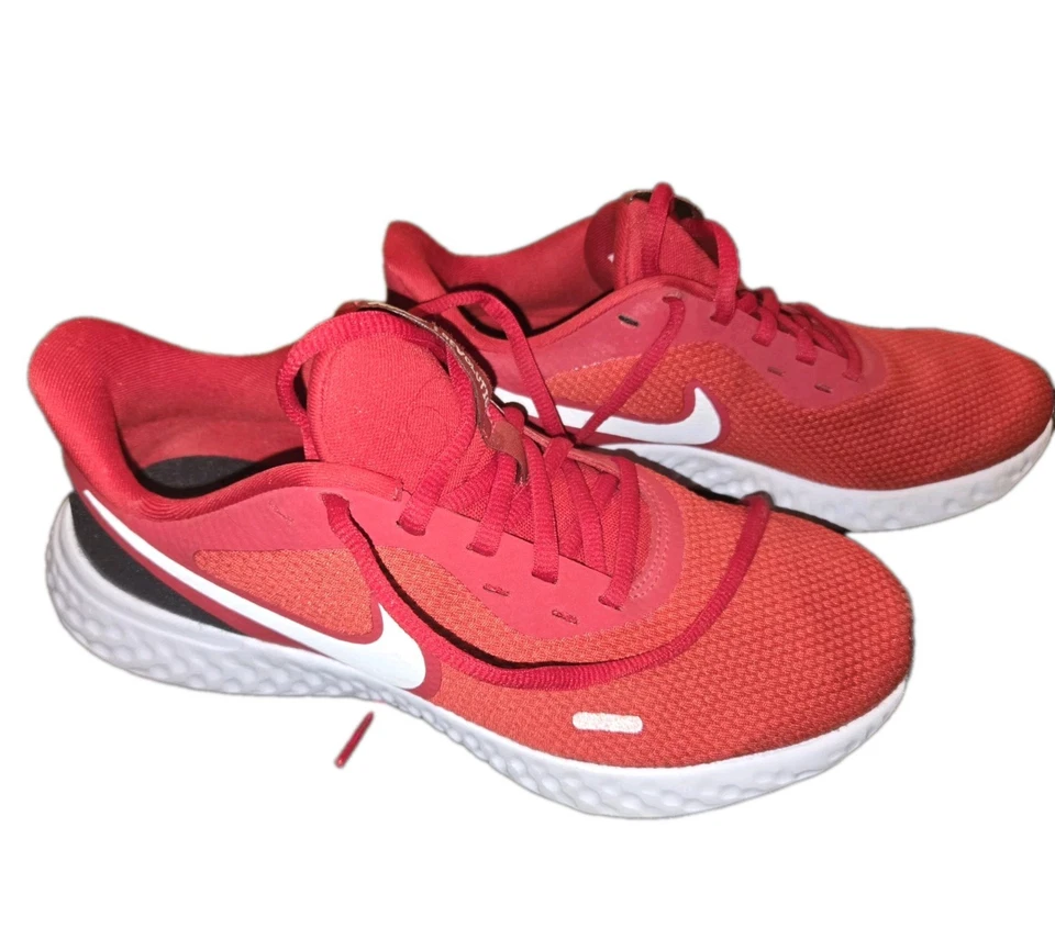 Men's Nike Revolution 5 Gym Red / White BQ3204-600 Size 7 WOMEN Size 9 - Image 2 of 4