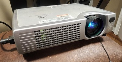 Hitachi CP-X327 Projector Tested and Working 898 Lamp Hours SEE PICS