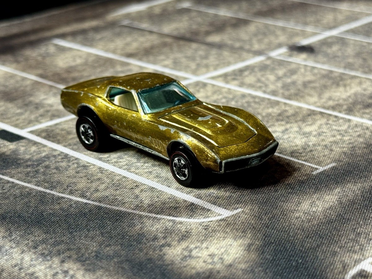 1968 Hot Wheels Red Line Custom Corvette Hong Kong Gold With White