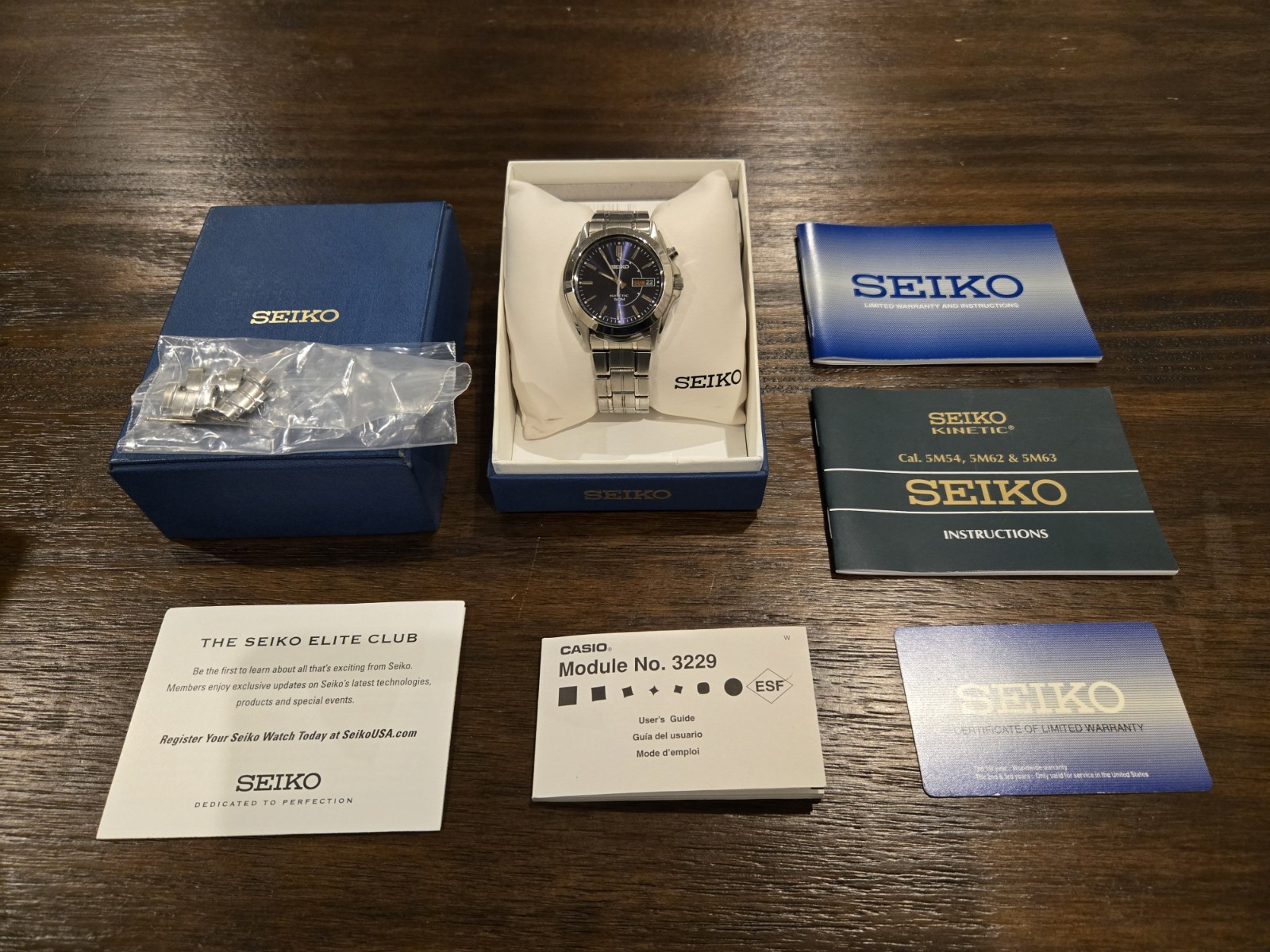 Seiko Men’s Kinetic Watch 5M63-0AH0 Silver With Blue Dial