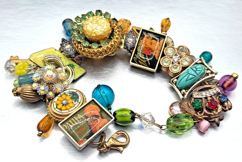 Vintage Couture Multicolor Chunky Art Charm Bracelet 7" - Image 3 of 4