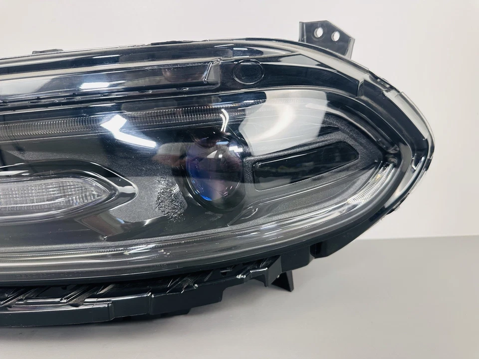 Farol de xenônio lateral esquerdo do motorista Dodge Charger LH 2015-2023 HID DEPO - Imagem 3 de 4