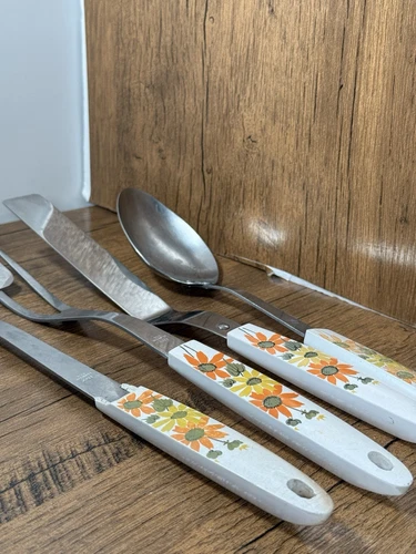 Vintage Ekco Country Garden Daisy Handle 4 Piece Stainless Utensil Set MCM