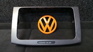 W23-67 * Volkswagen Passat 3C Variant Blende Rahmen Radio Vorne - 3C0858069AE