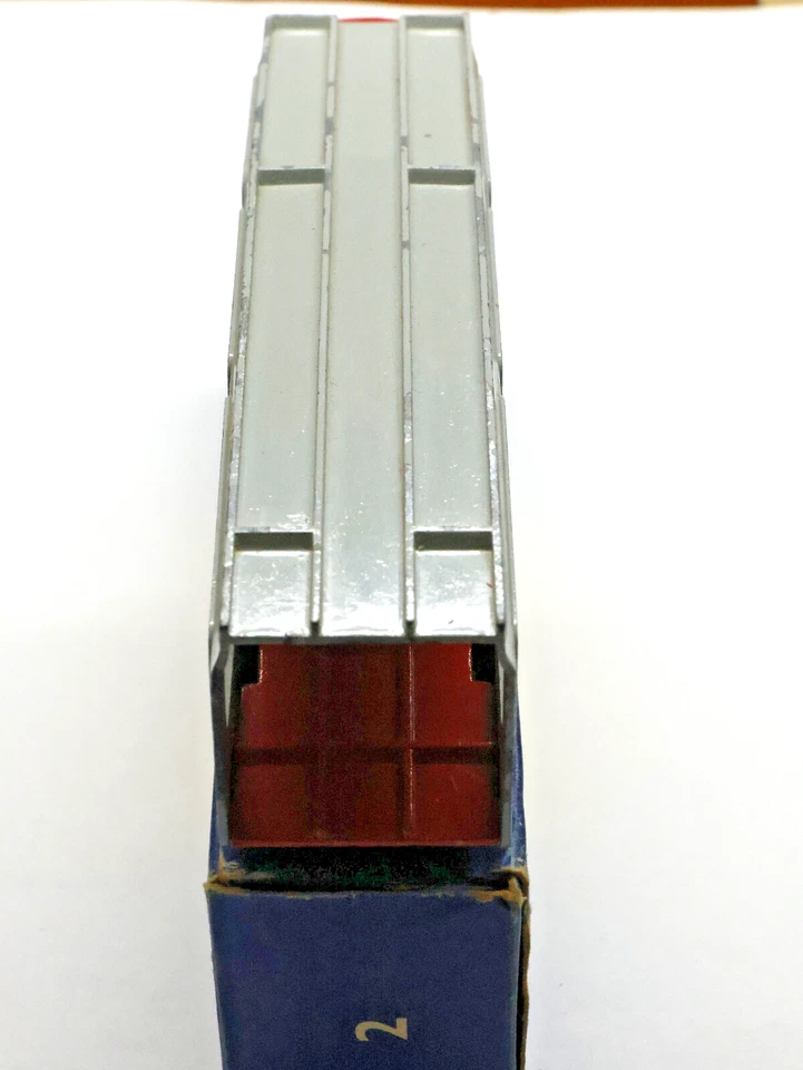 Matchbox Accessory Pack, A2A4 Bedford Car Transporter, red cab, gray trailer - Imagen 4 de 4