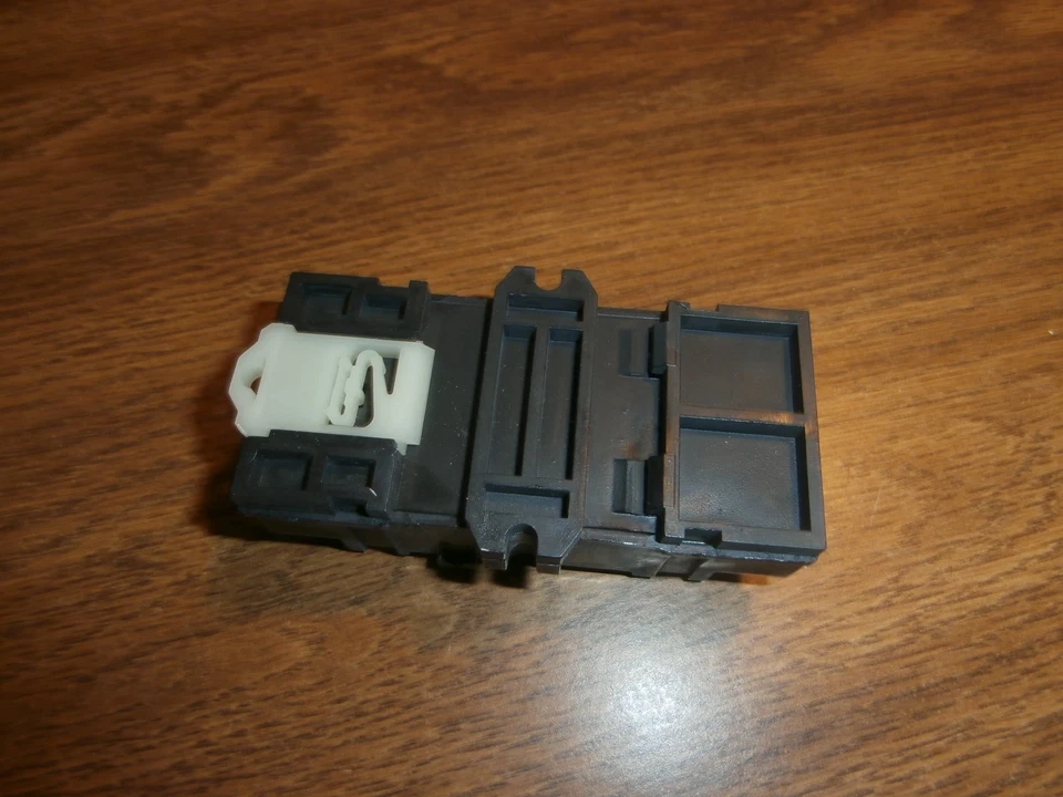 11 Pin Blade DIN Rail Relay Socket RLY9115 (=R95-115)Philips ECG,NOS - Image 3 of 4