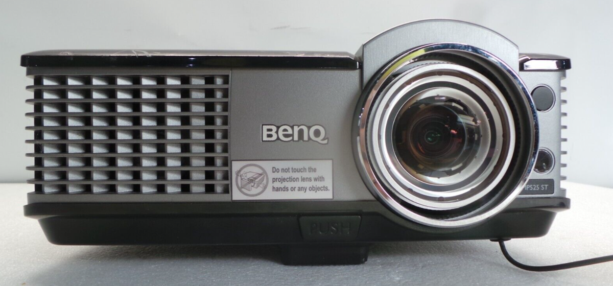 BenQ MP 525 ST Multimedia Short Throw DLP Projector TESTED WORKS